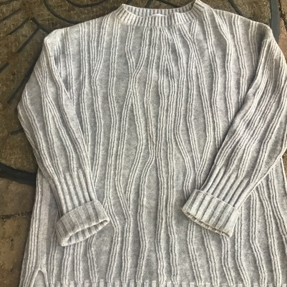 Sweater - Picture 12 of 16